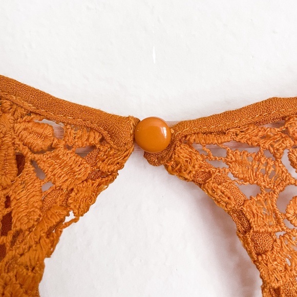 Charlotte Russe Flowy Sleeves Womens Floral Crop Top With Open Back Size M - Picture 9 of 9